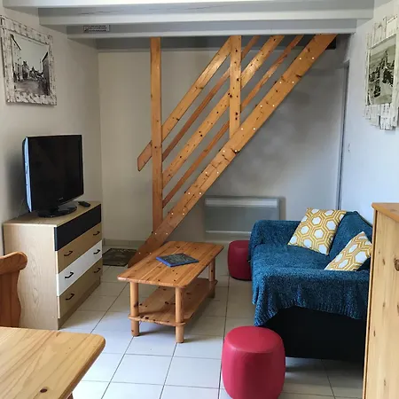 Holiday home Maison Mitoyenne 4 Pers A Proche - Fr-1-823-90