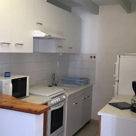 Maison Mitoyenne 4 Pers A Proche - Fr-1-823-90